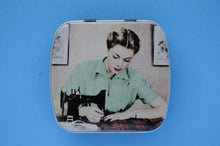 Load image into Gallery viewer, Featherweight Pin Tin &amp; Nostalgic Box - Red Plaid
